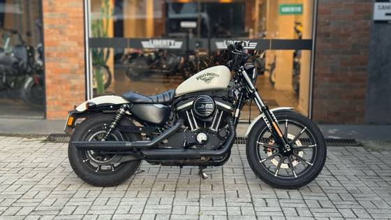 HARLEY-DAVIDSON SPORTSTER XL 883N IRON 